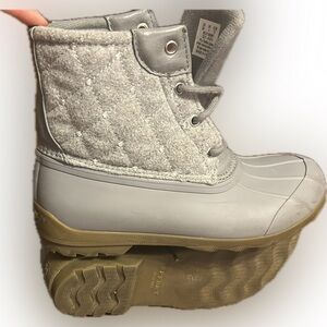 Gray Sperry boots Big Girls size 5 or woman's 7